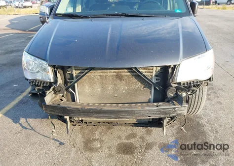 2016 Chrysler Town & Country Touring z USA, uszkodzony, nr VIN 2C4RC1BG5GR156906